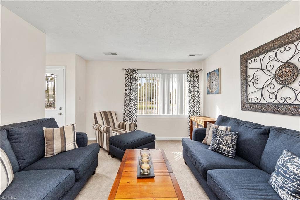 912 Carriage Hill Road, Virginia Beach, VA 23452 912 Carriage Hill Road, Virginia Beach, VA 23452