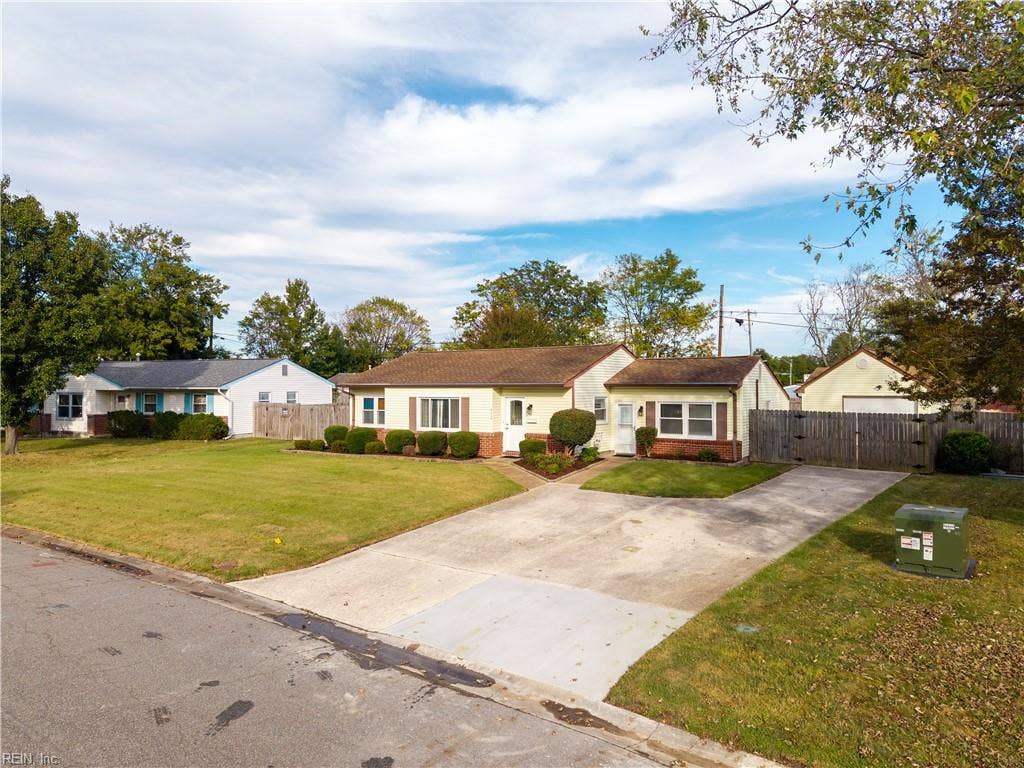 912 Carriage Hill Road, Virginia Beach, VA 23452 912 Carriage Hill Road, Virginia Beach, VA 23452