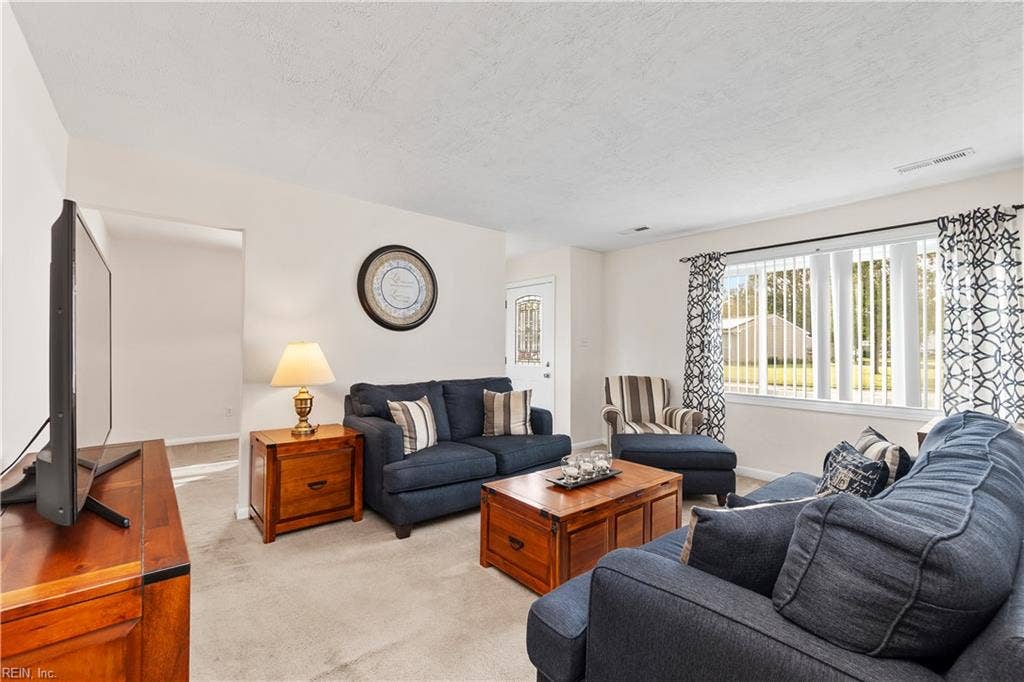 912 Carriage Hill Road, Virginia Beach, VA 23452 912 Carriage Hill Road, Virginia Beach, VA 23452