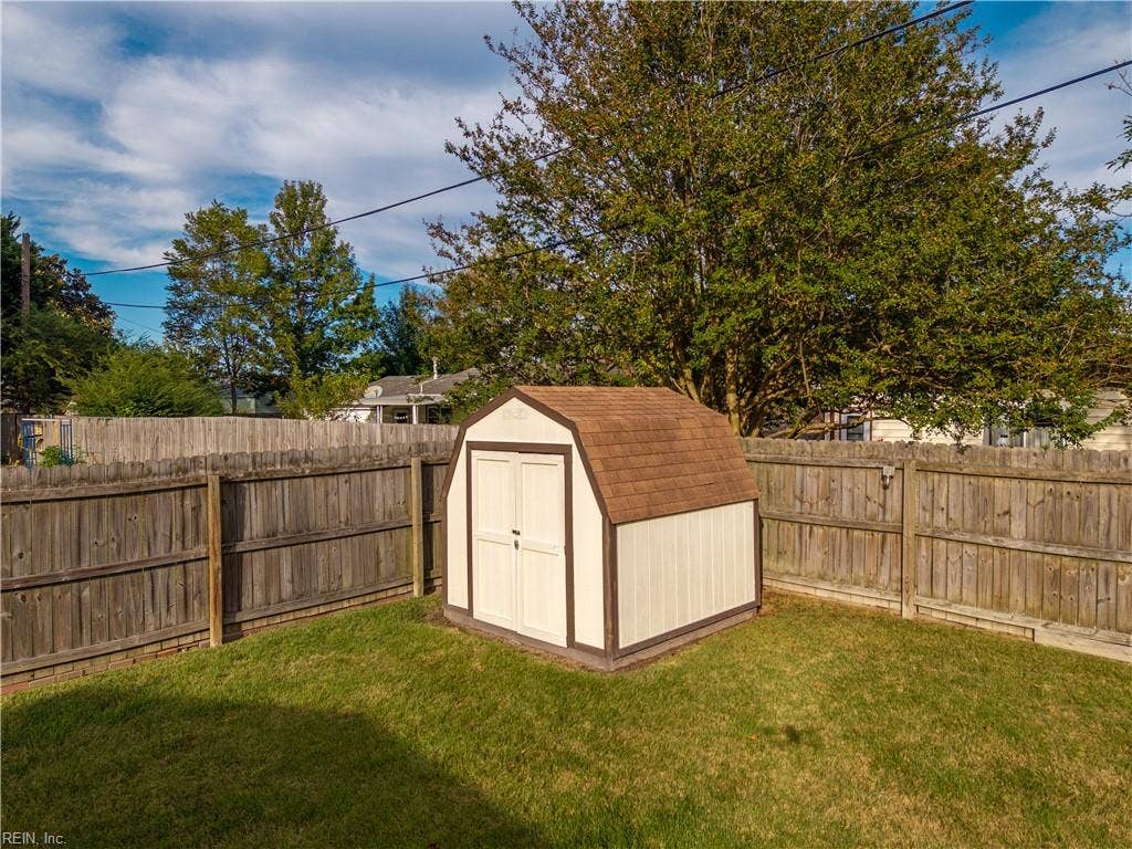 912 Carriage Hill Road, Virginia Beach, VA 23452 912 Carriage Hill Road, Virginia Beach, VA 23452