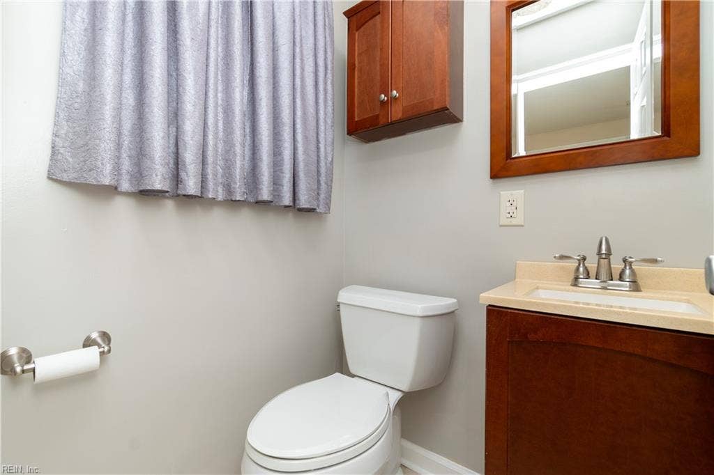 912 Carriage Hill Road, Virginia Beach, VA 23452 912 Carriage Hill Road, Virginia Beach, VA 23452