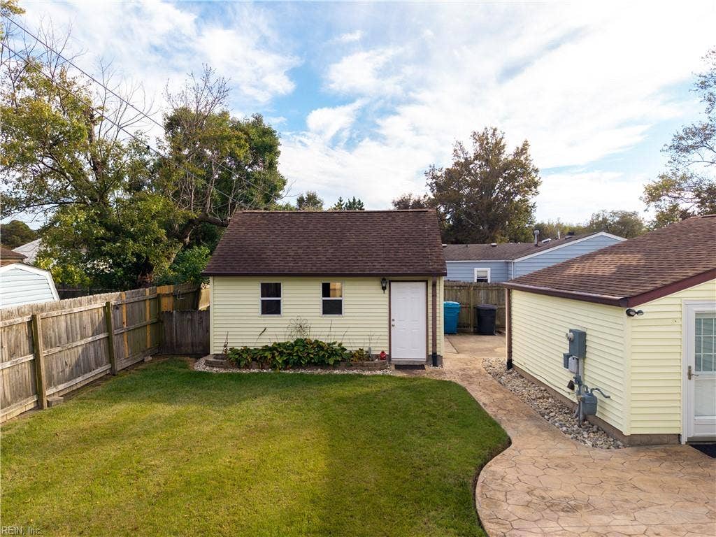 912 Carriage Hill Road, Virginia Beach, VA 23452 912 Carriage Hill Road, Virginia Beach, VA 23452