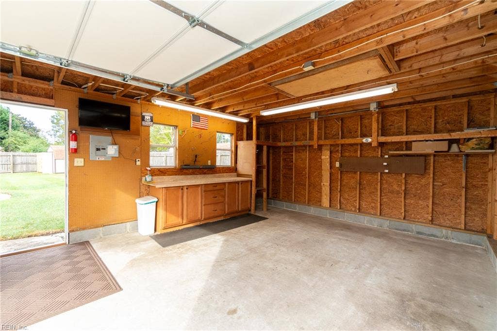 912 Carriage Hill Road, Virginia Beach, VA 23452 912 Carriage Hill Road, Virginia Beach, VA 23452