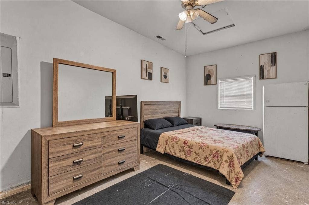 961 Avenue J Avenue, Norfolk, VA 23513 961 Avenue J Avenue, Norfolk, VA 23513