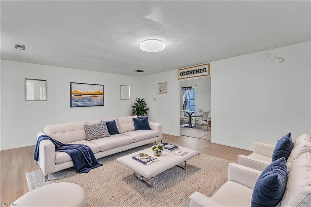 961 Avenue J Avenue, Norfolk, VA 23513 961 Avenue J Avenue, Norfolk, VA 23513