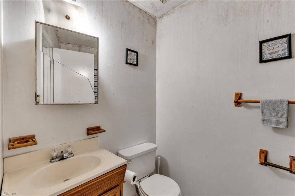 961 Avenue J Avenue, Norfolk, VA 23513 961 Avenue J Avenue, Norfolk, VA 23513