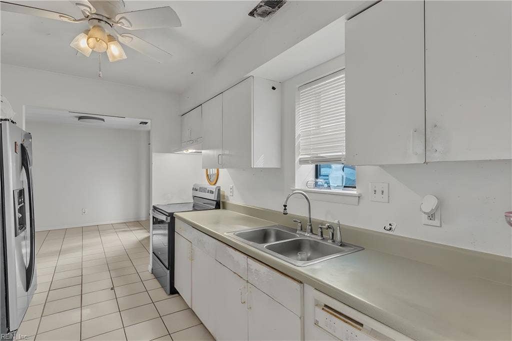 961 Avenue J Avenue, Norfolk, VA 23513 961 Avenue J Avenue, Norfolk, VA 23513