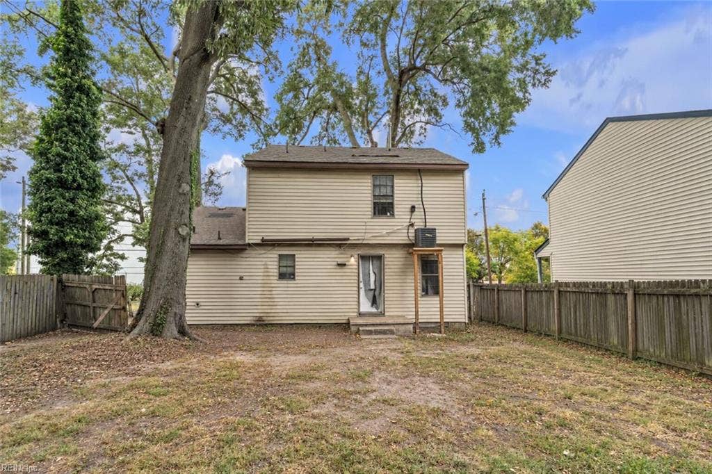 961 Avenue J Avenue, Norfolk, VA 23513 961 Avenue J Avenue, Norfolk, VA 23513