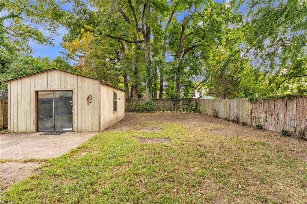 961 Avenue J Avenue, Norfolk, VA 23513 961 Avenue J Avenue, Norfolk, VA 23513