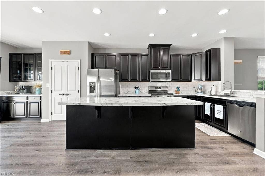Plenty of cabinets
