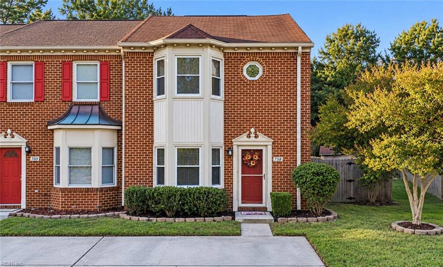Property photo for 758 Creekside Crescent, Chesapeake, VA