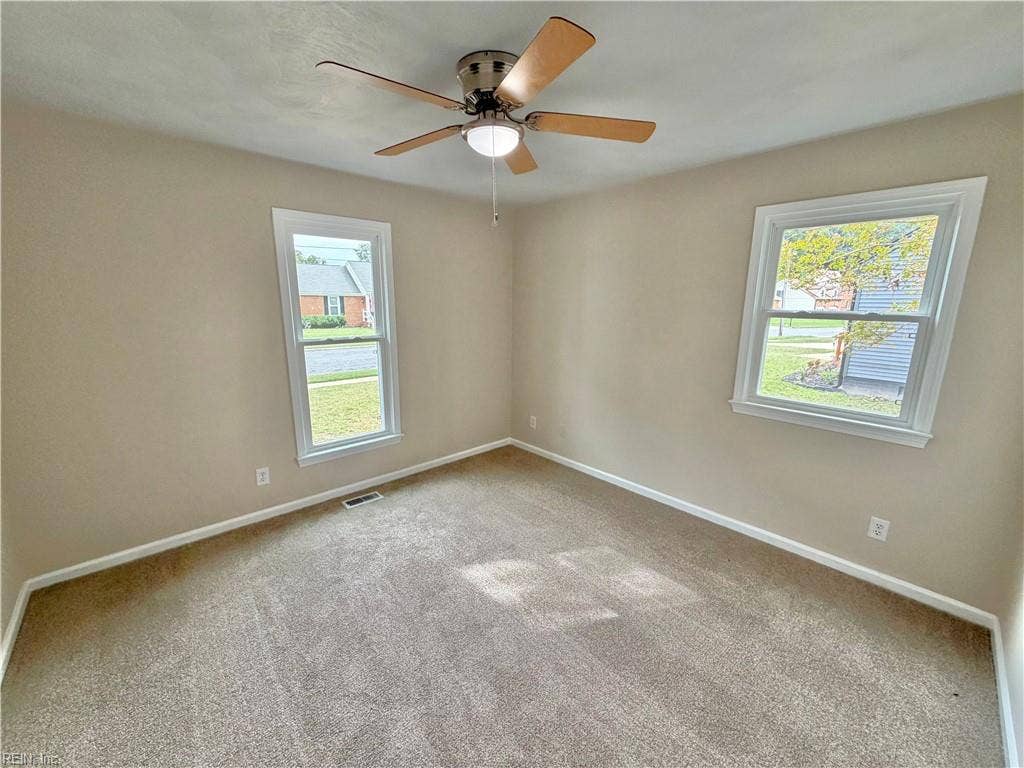 720 Baywood Trail, Chesapeake, VA 23323