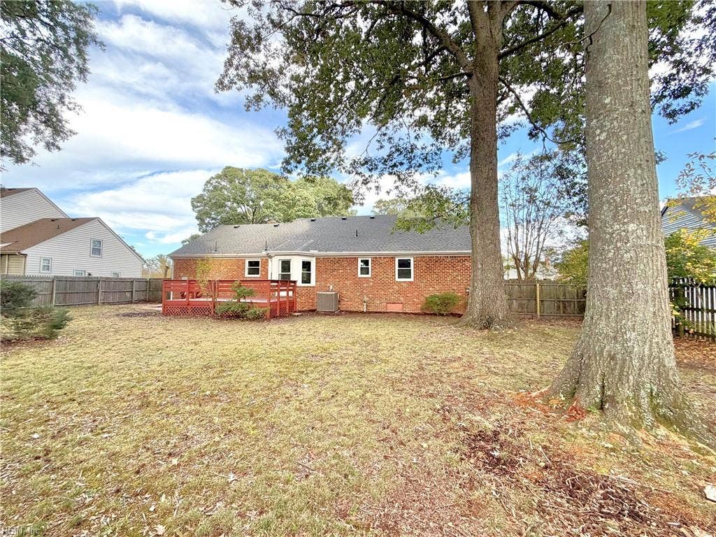 720 Baywood Trail, Chesapeake, VA 23323