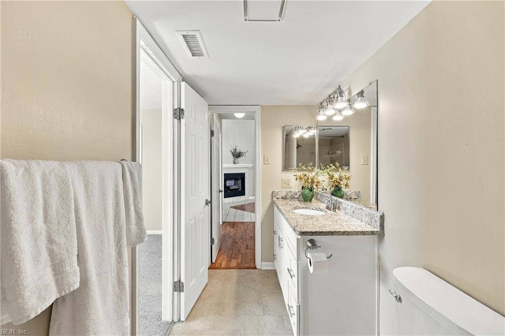 4221 Laurel Green Circle, Virginia Beach, VA 23456