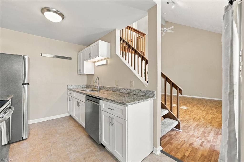 4221 Laurel Green Circle, Virginia Beach, VA 23456