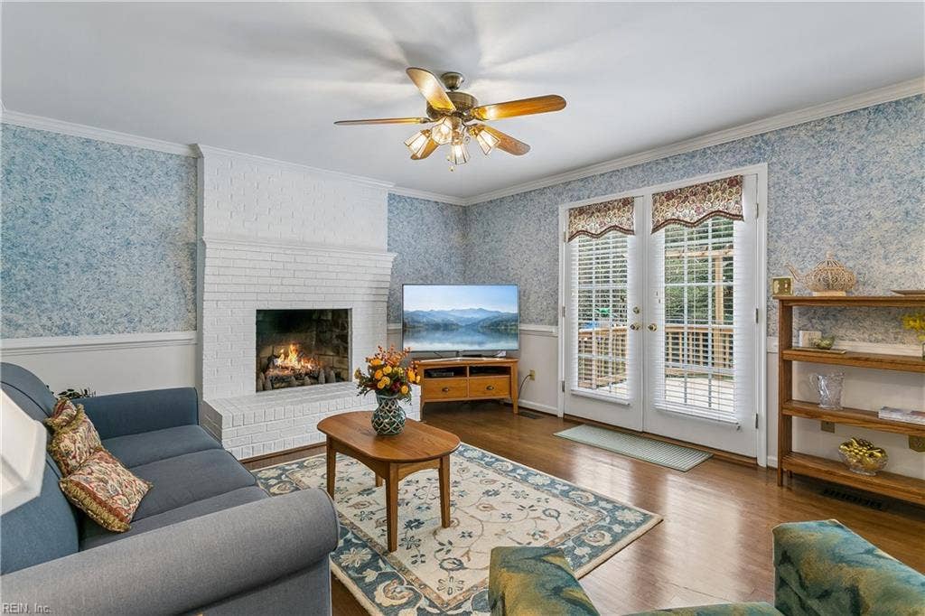 32 Padgett Court, Newport News, VA 23606 32 Padgett Court, Newport News, VA 23606