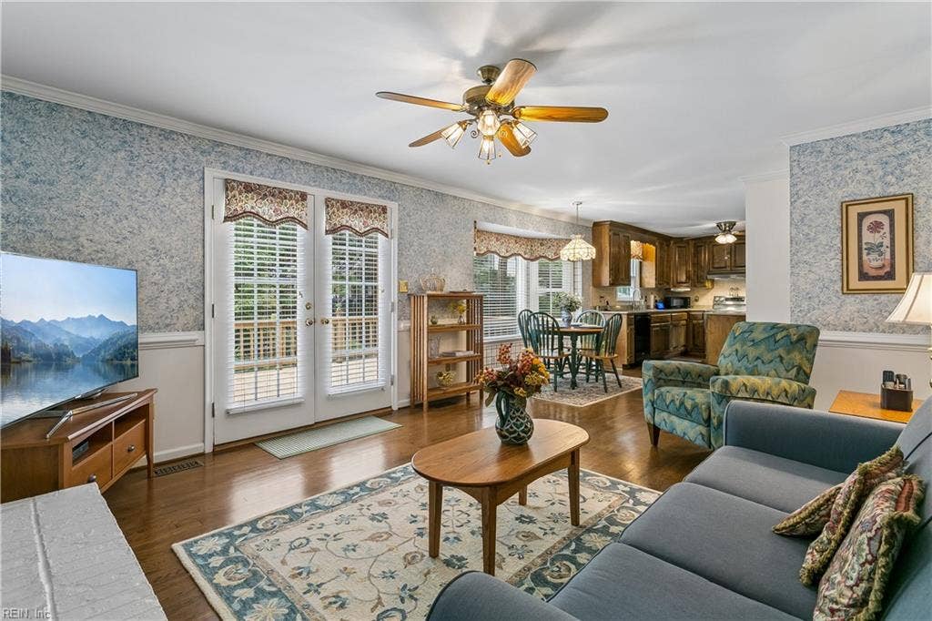 32 Padgett Court, Newport News, VA 23606 32 Padgett Court, Newport News, VA 23606