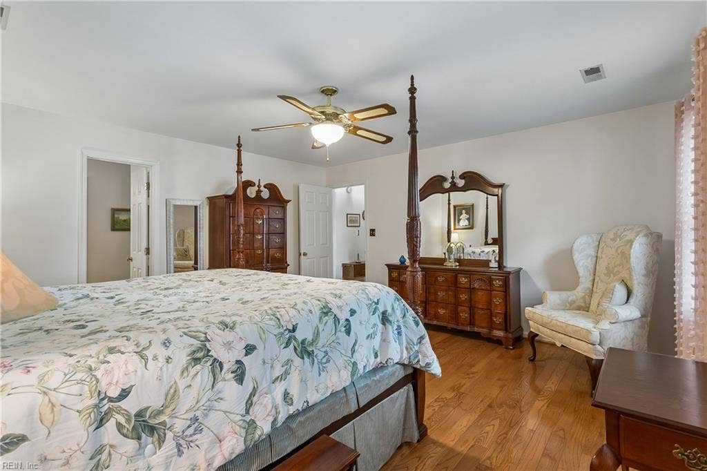 32 Padgett Court, Newport News, VA 23606 32 Padgett Court, Newport News, VA 23606