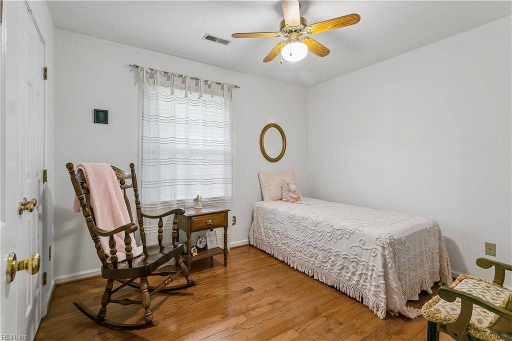 32 Padgett Court, Newport News, VA 23606 32 Padgett Court, Newport News, VA 23606