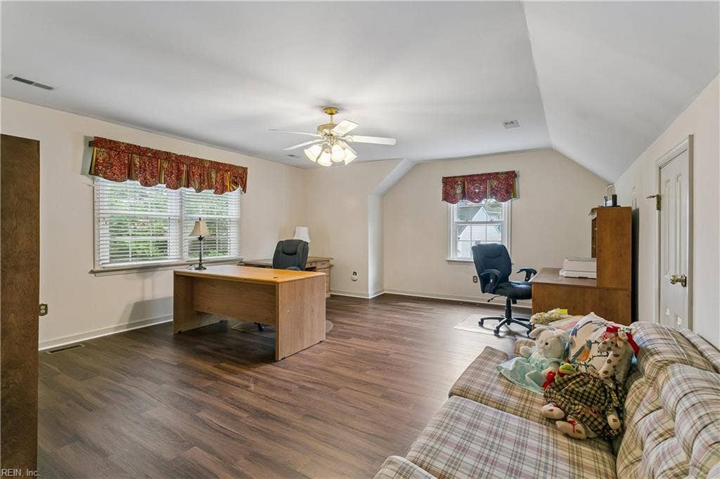 32 Padgett Court, Newport News, VA 23606 32 Padgett Court, Newport News, VA 23606