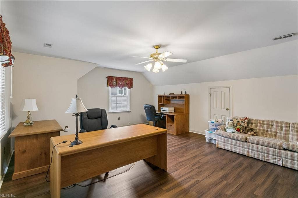 32 Padgett Court, Newport News, VA 23606 32 Padgett Court, Newport News, VA 23606