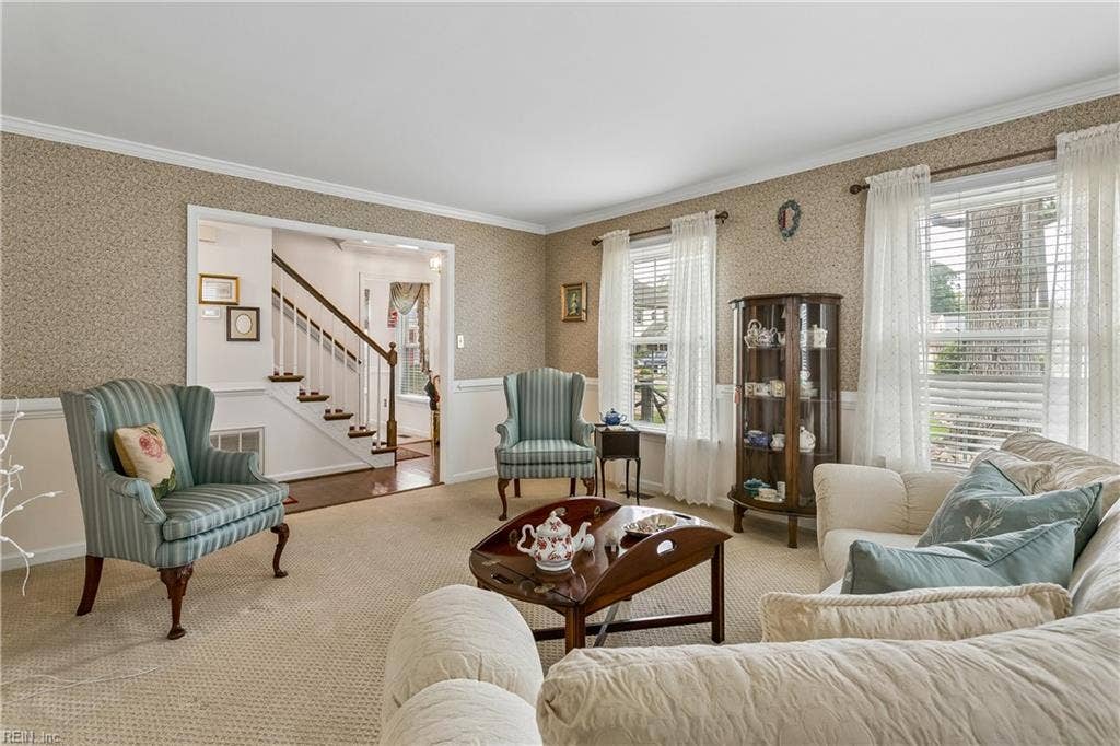 32 Padgett Court, Newport News, VA 23606 32 Padgett Court, Newport News, VA 23606