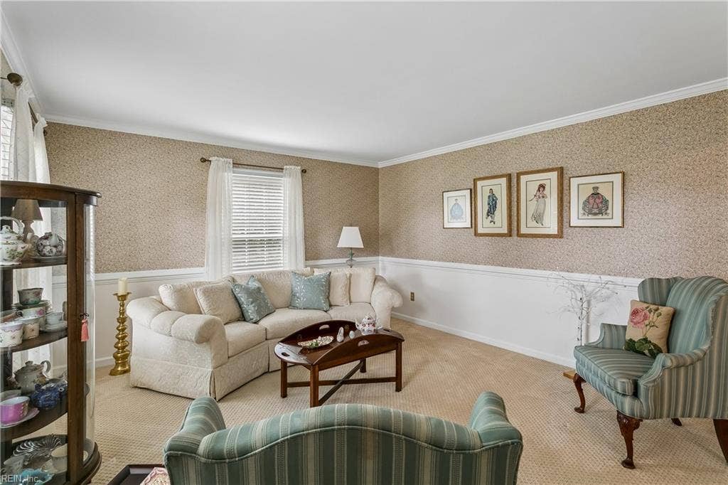 32 Padgett Court, Newport News, VA 23606 32 Padgett Court, Newport News, VA 23606