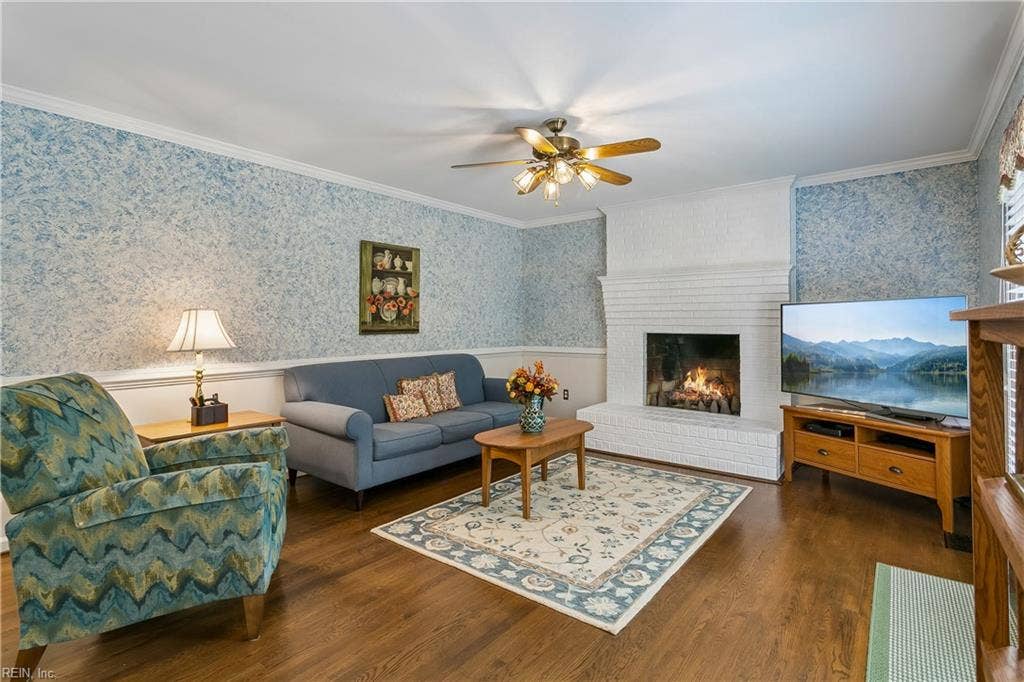 32 Padgett Court, Newport News, VA 23606 32 Padgett Court, Newport News, VA 23606