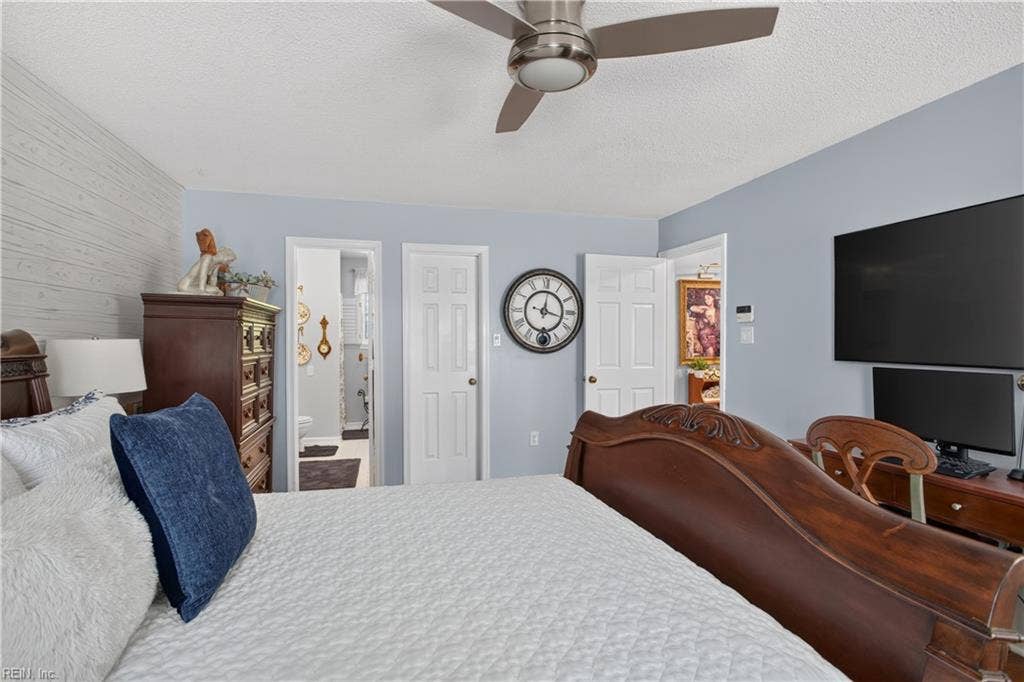 Primary Suite - with Ensuite