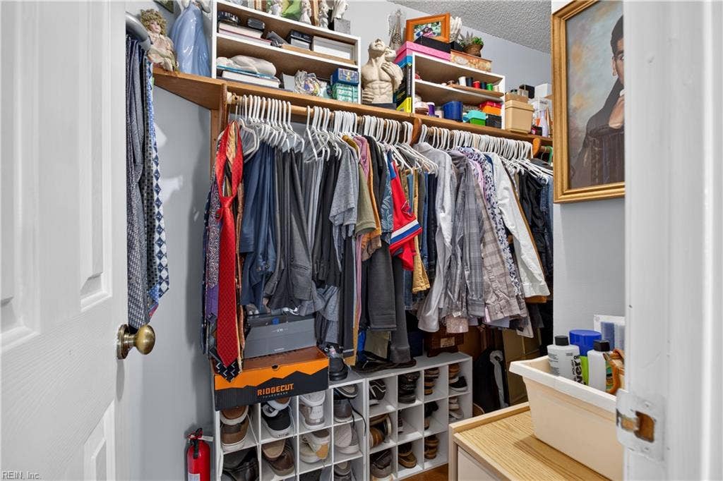 Primary walk in closet