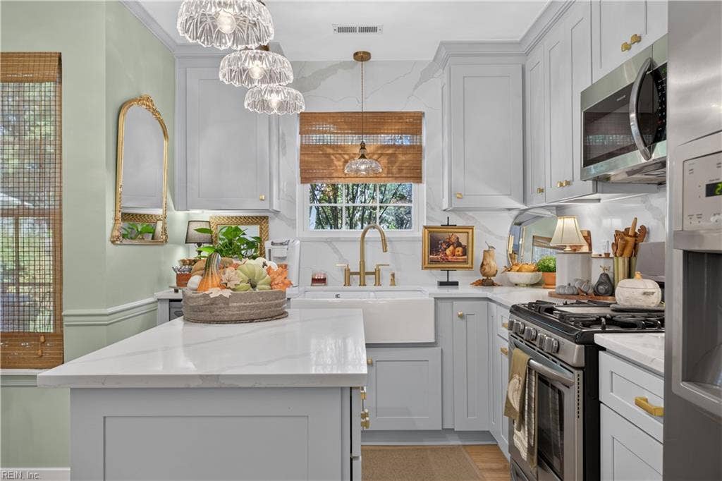 Quartz counter tops