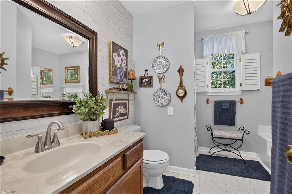 Spacious Primary Ensuite
