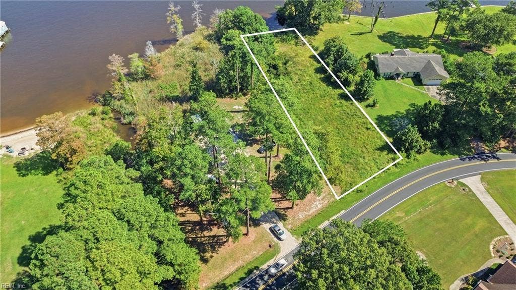 222 Small Drive, Elizabeth City, NC 27909 222 Small Drive, Elizabeth City, NC 27909