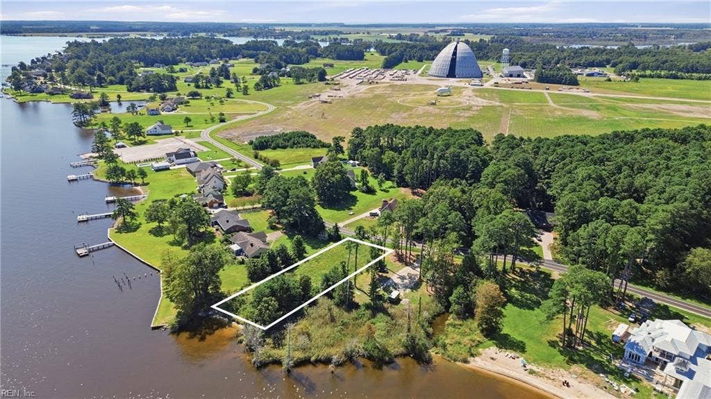 222 Small Drive, Elizabeth City, NC 27909 222 Small Drive, Elizabeth City, NC 27909