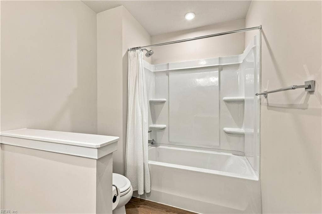 511 Eldridge Lane, Cardinal Meadows, Chesapeake, VA 23323 511 Eldridge Lane, Cardinal Meadows, Chesapeake, VA 23323