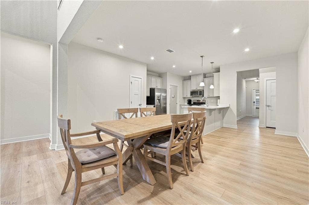 511 Eldridge Lane, Cardinal Meadows, Chesapeake, VA 23323 511 Eldridge Lane, Cardinal Meadows, Chesapeake, VA 23323