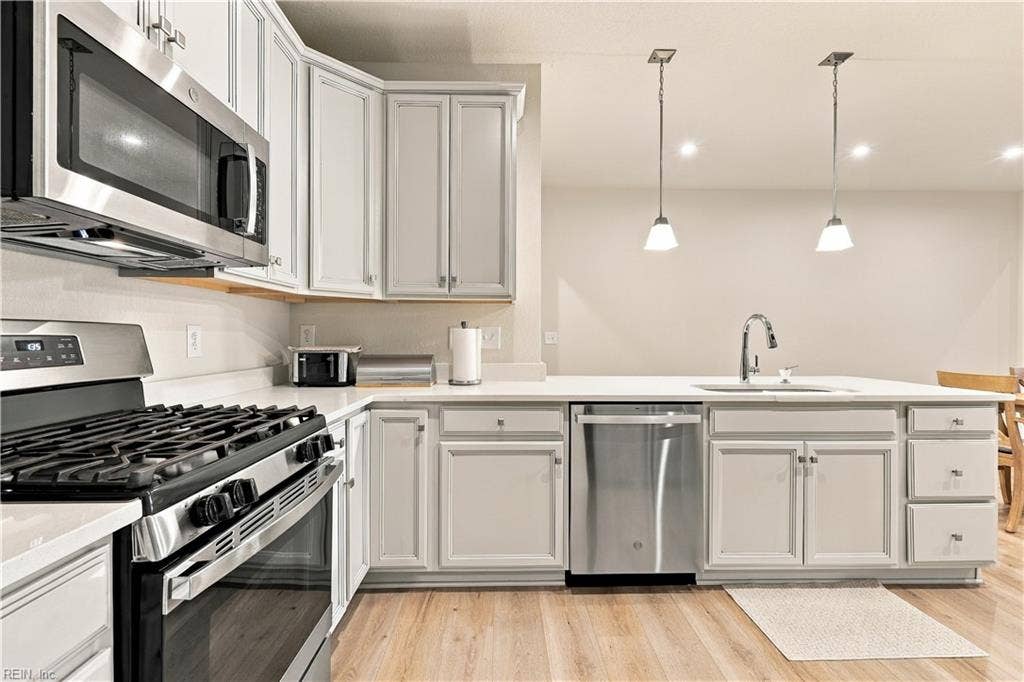 511 Eldridge Lane, Cardinal Meadows, Chesapeake, VA 23323 511 Eldridge Lane, Cardinal Meadows, Chesapeake, VA 23323