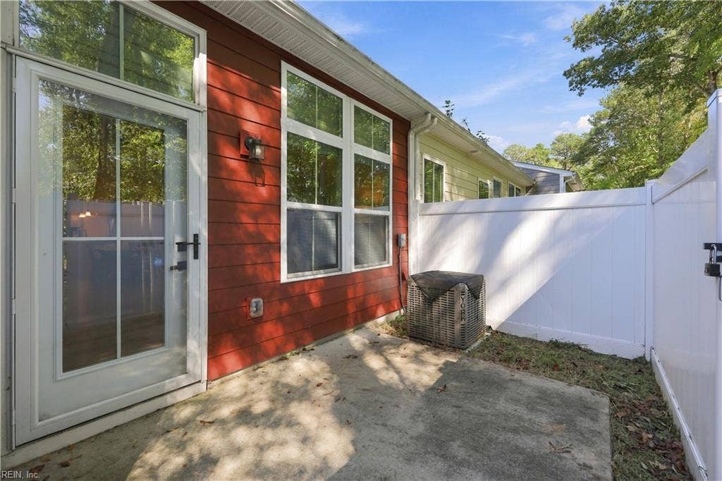 511 Eldridge Lane, Cardinal Meadows, Chesapeake, VA 23323 511 Eldridge Lane, Cardinal Meadows, Chesapeake, VA 23323