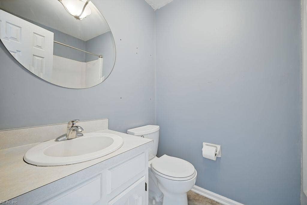 819 Mill Landing Road, Chesapeake, VA 23322 819 Mill Landing Road, Chesapeake, VA 23322
