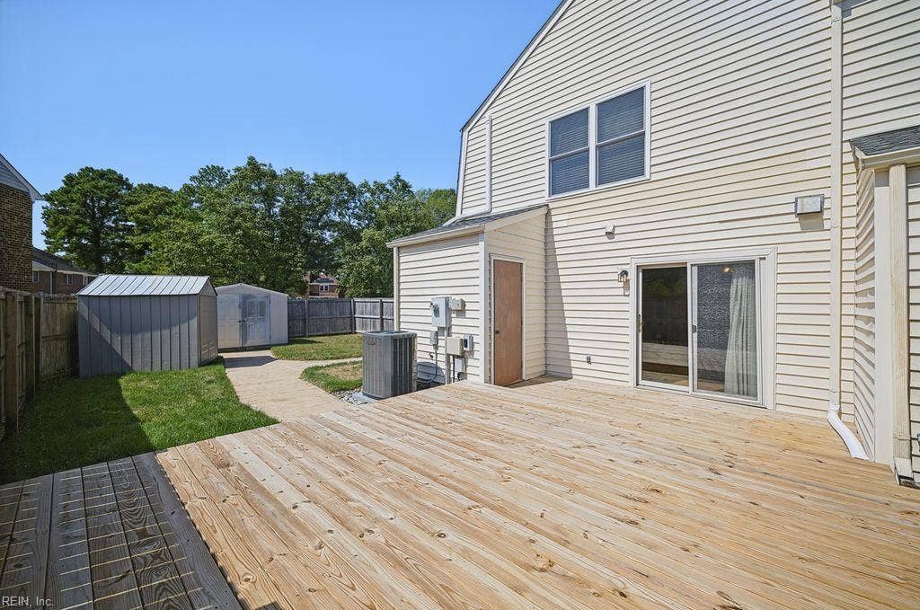 819 Mill Landing Road, Chesapeake, VA 23322 819 Mill Landing Road, Chesapeake, VA 23322