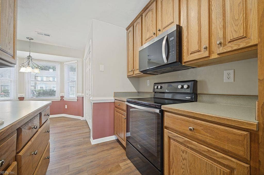 819 Mill Landing Road, Chesapeake, VA 23322 819 Mill Landing Road, Chesapeake, VA 23322