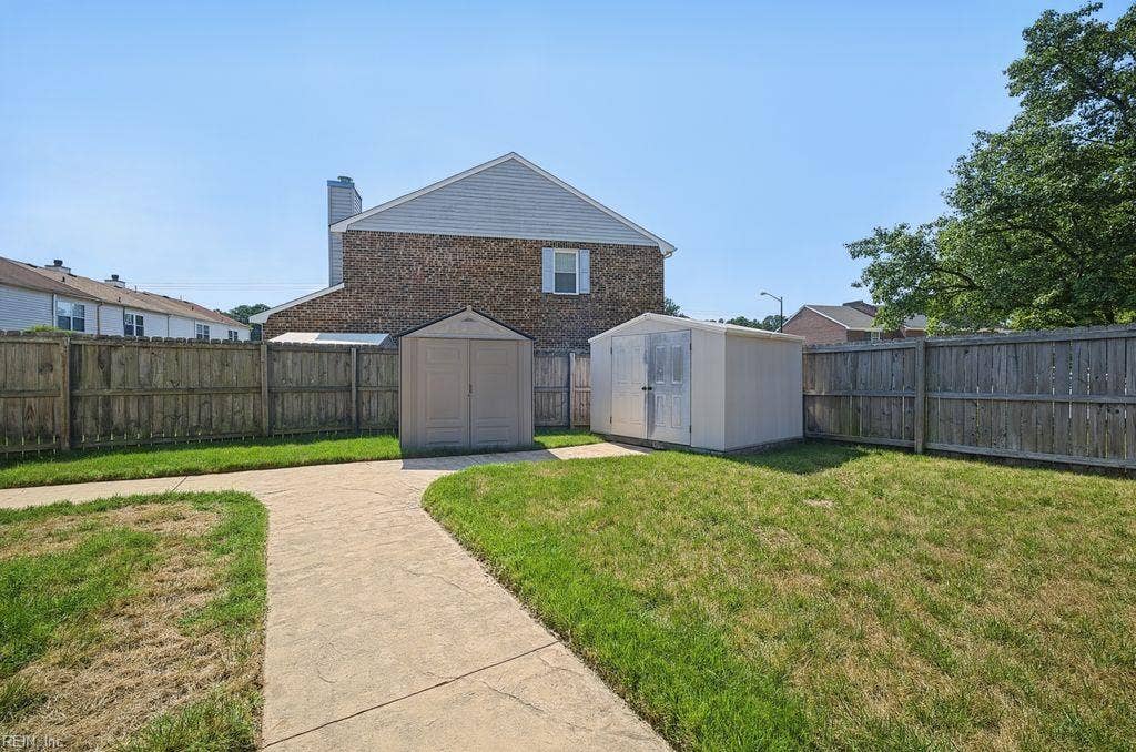 819 Mill Landing Road, Chesapeake, VA 23322 819 Mill Landing Road, Chesapeake, VA 23322