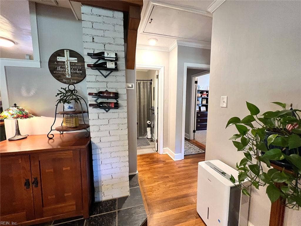 11 Dwight Road, Newport News, VA 23601