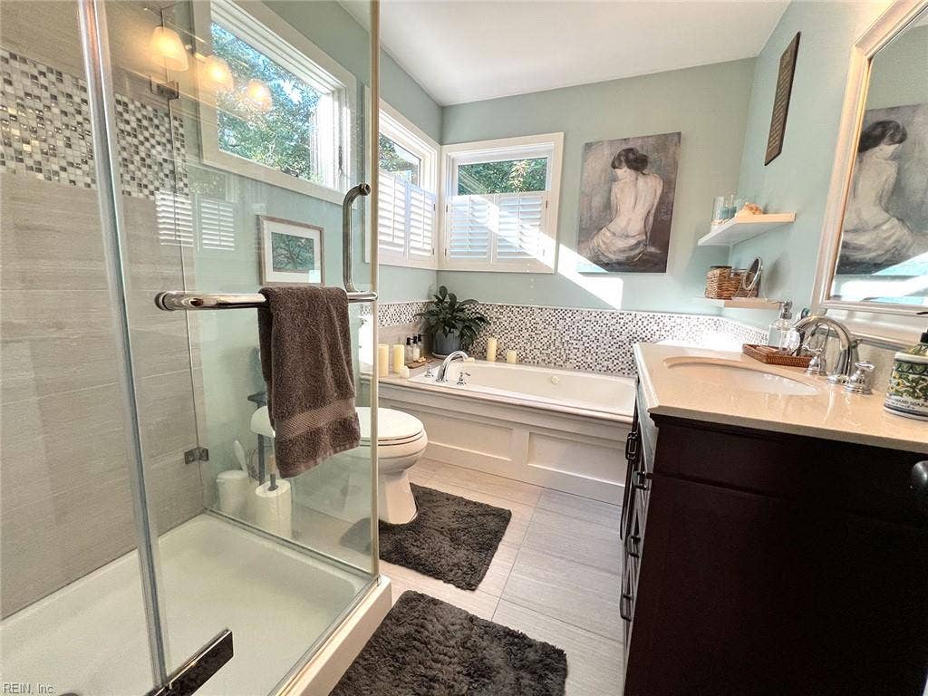 11 Dwight Road, Newport News, VA 23601