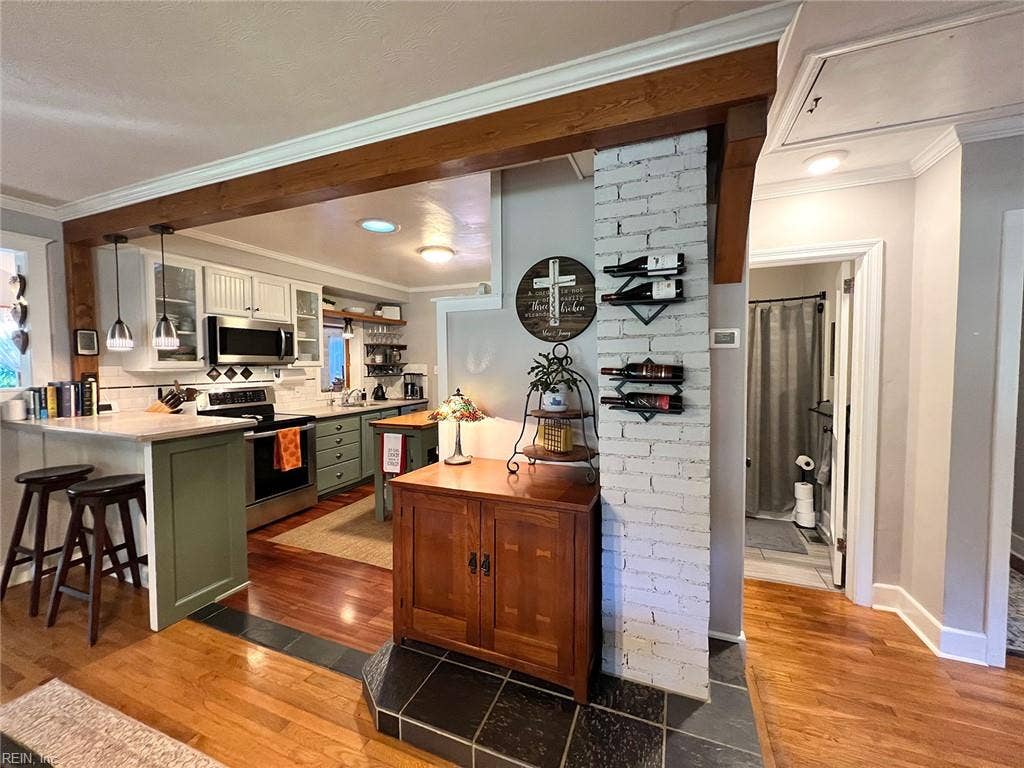 11 Dwight Road, Newport News, VA 23601