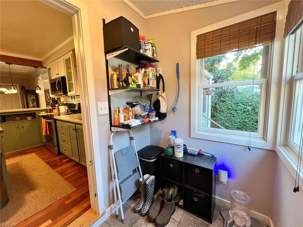 11 Dwight Road, Newport News, VA 23601