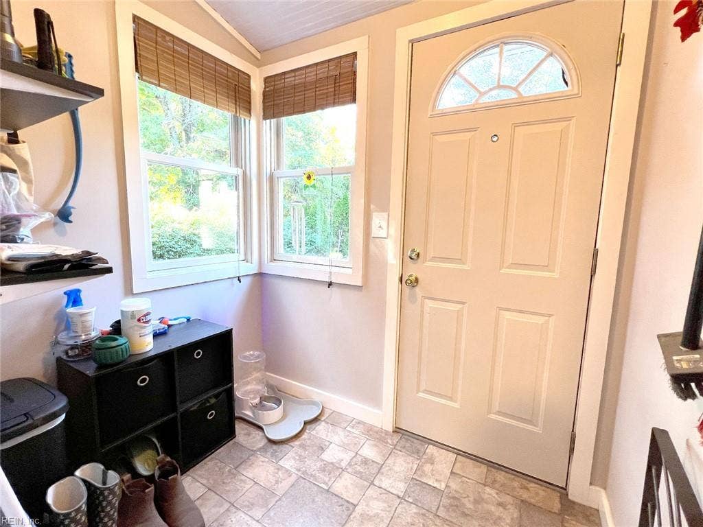 11 Dwight Road, Newport News, VA 23601