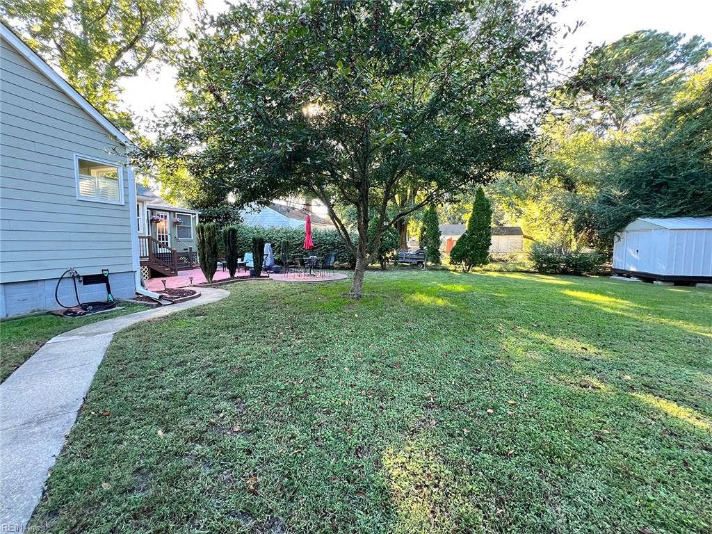 11 Dwight Road, Newport News, VA 23601