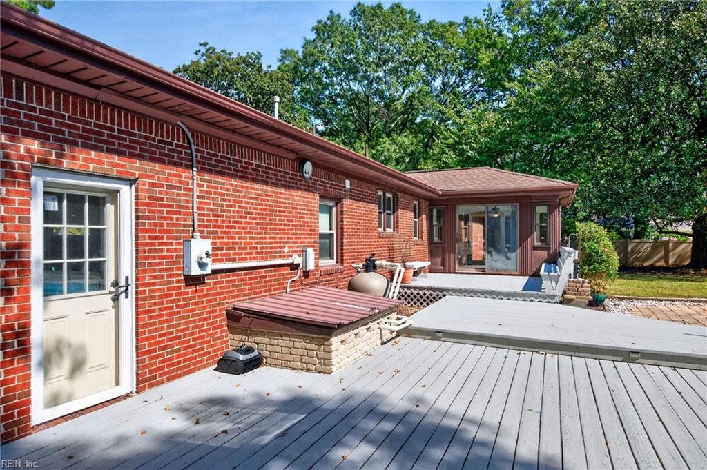 1637 Wakefield Drive, Virginia Beach, VA 23455