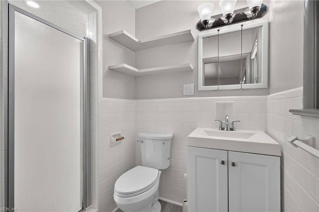 1637 Wakefield Drive, Virginia Beach, VA 23455